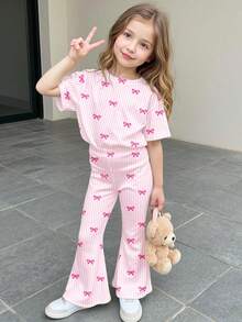 SHEIN Vintage Cute Pink Bow Striped Print Pattern, Baby Girl Casual Minimalist Short Sleeve Round Neck T-Shirt And Flare Pants Set, Suitable For Spring/Summer, Cute Summer Outfits, Summer Kids Items, Korean Style, Easy Comfort, Stylish Kids, Y2K, Kawaii, Party, Everyday, Vacation, Cute, Comfy, Summer 2026, Cottagecore, Weekend Casual, Family Outing, Photoshoot Outfits, Chill Chill, Baby & Kids Graphic Tee Set - Multicolor - View 2