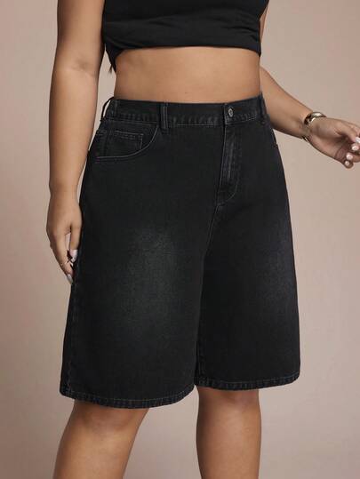 SHEIN CURVE+ Plus Size Women Pocketed Button Casual Versatile Daily Wear Denim Shorts
