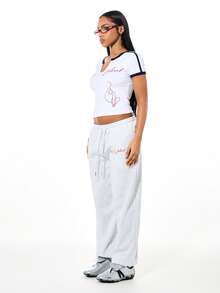 BABYPHAT Pantalones de chándal con puños, estampado de texto y cintura con cordón para comodidad y estilo casual - Gris Claro - Ver 5