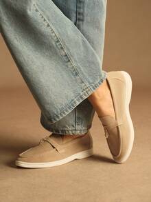 Rosivie 女士套脚麂皮休闲乐福鞋，舒适柔软，英伦风流苏百搭鞋款 - 駝色 - 查看 5