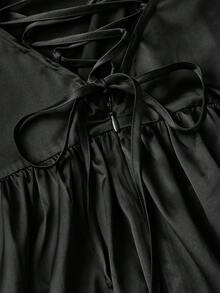 SHEIN MOD 大码女士露肩系带中长连衣裙，酒红色，秋冬季，万圣节，圣诞夜惊魂，万圣节女装，派对，优雅，红色缎面连衣裙，露肩连衣裙，红色正式连衣裙，红色及膝连衣裙，红色派对连衣裙，婚礼宾客连衣裙 - 黑色 - 查看 3