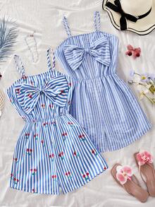 SHEIN Sparklyn 两件套：少女条纹蝴蝶结印花吊带背心和简约连体裤，适合休闲度假穿着，夏季 - 藍色 - 查看 1