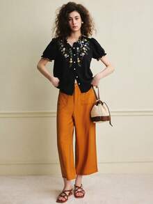 Écloséra 优雅法式复古风女士日常花卉刺绣衬衫，荷叶边领口，撞色设计，泡泡袖，黑色纹理面料。夏季度假装，海滩度假上衣，外出休闲短袖衬衫，春夏女士衬衫。女士纽扣衬衫，花卉刺绣衬衫。 - 黑色 - 查看 3