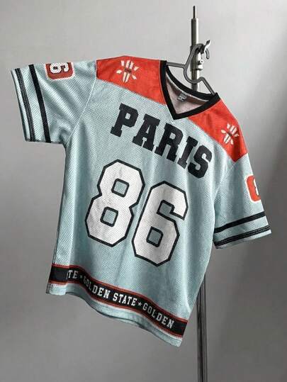 Manfinity EMRG 男士舒适V领网眼短袖T恤，畅销运动短袖T恤，适合男士休闲度假、日常约会、居家休闲、时尚派对、聚餐等场合，自用或送礼皆宜。春秋流行短袖T恤。