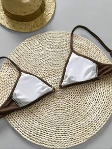 Swim Chiccia Top elegante de mujer con diseño de copa triangular con tirantes finos y accesorios metálicos - Marrón - Ver 2