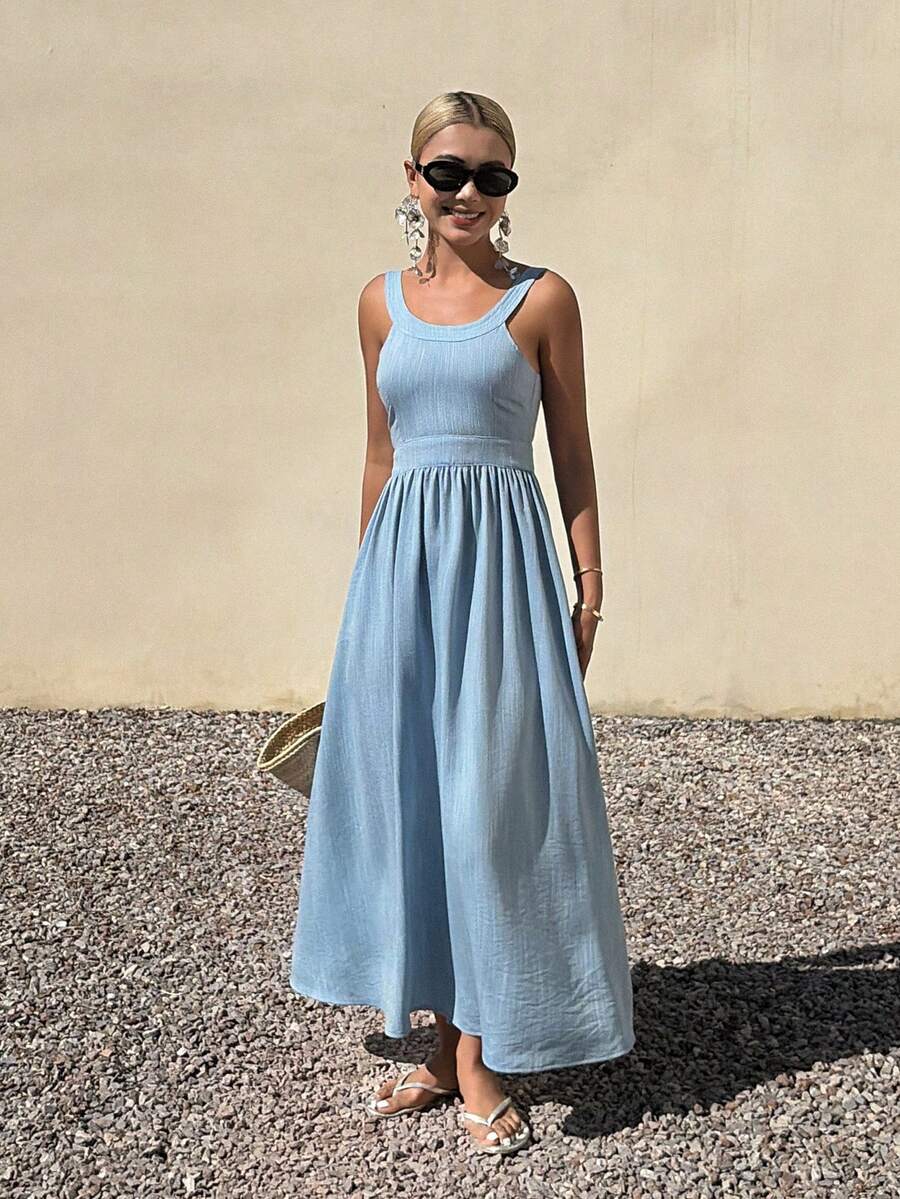 DAZY 女士夏季收腰无袖吊带连衣裙，休闲度假牛仔连衣裙 - 淺色水洗藍 - 查看 1