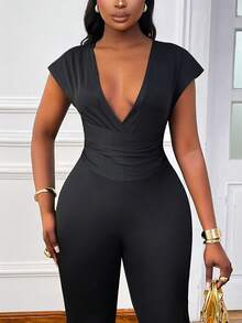 Xyvia Bộ jumpsuit nữ màu trơn cổ chữ V, dây đeo vai, thắt eo, ống rộng - màu đen - Xem 6