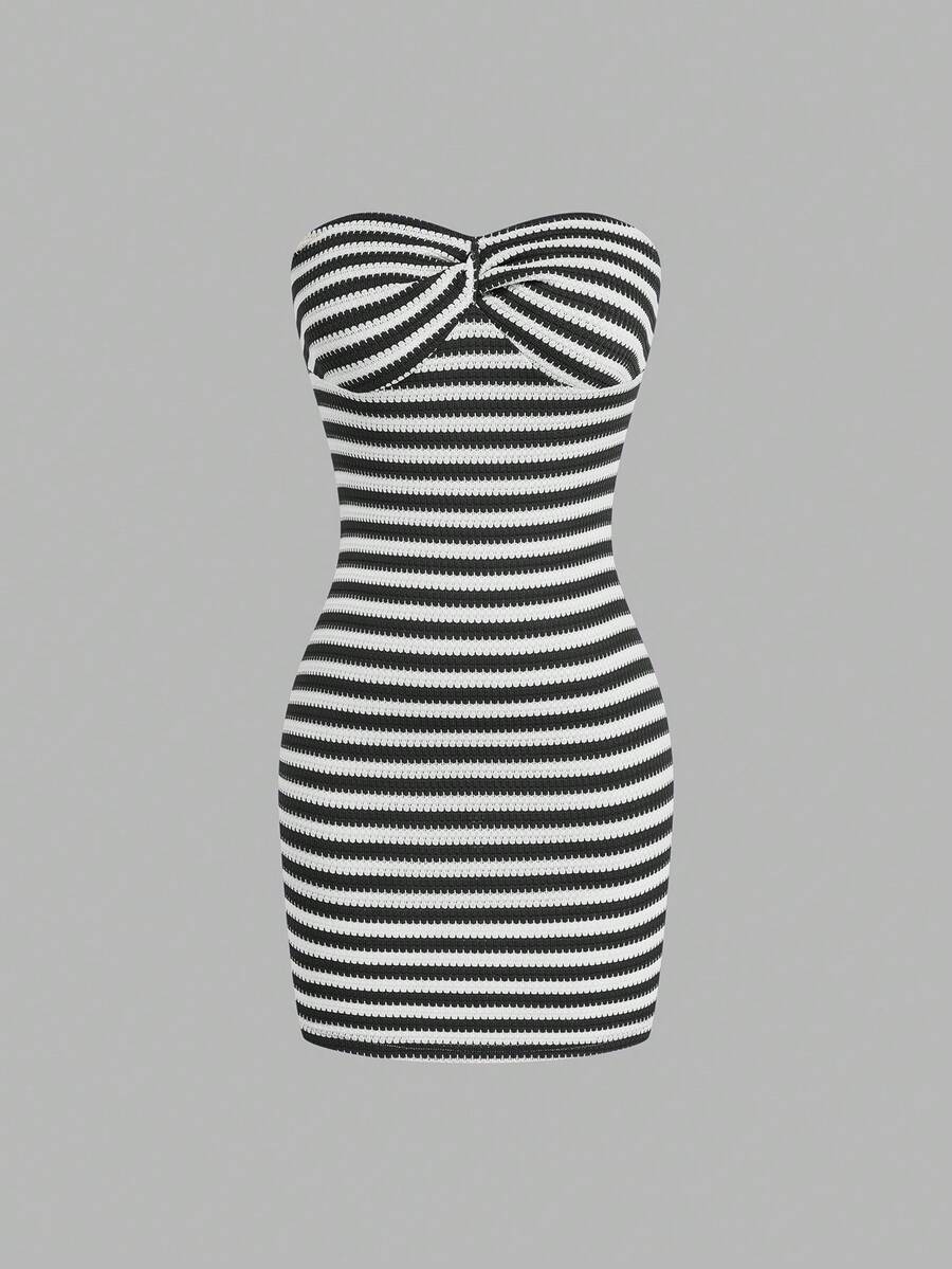 Sweetra Plus Size Women's Colorblock Striped Tube Dress - Black and White - View 1