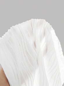 SHEIN 少女夏季套装，条纹背心套装，休闲简约舒适圆领无袖提花条纹背心上衣搭配短裤两件套，适合日常穿着、居家、外出、家庭聚会、返校季等场合。 - 白色 - 查看 7