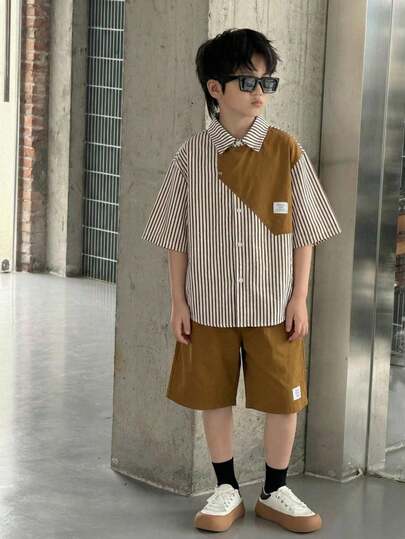 2pcs Kids/Tween Boys Casual Everyday Comfortable Striped Patchwork Contrast Color Pocket Polo Collar Short Sleeve Shirt And Solid Color Woven Shorts Set