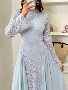 Modelyn 女士蕾丝拼接立领荷叶边下摆优雅长袖中长连衣裙 - 藍色 - 查看 5