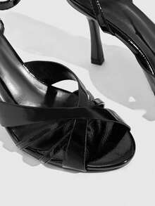 CUCCOO SZL Sandalias de tacón alto con tiras decoradas con cristales blancos en forma de mariposa, zapatos elegantes y casuales para fiestas, citas, bodas y ocasiones especiales para mujeres - Espejo de arrugas negro - Ver 5