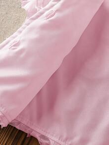 SHEIN 2pcs Baju Konser Musim Panas Warna Pink Muda Lucu untuk Bayi Perempuan, Gaun Atasan Rok Berenda Lengan Bergelombang dengan Tekstur Kelopak Bunga Mawar 3D dan Kancing Depan - Berwarna merah muda - View 7