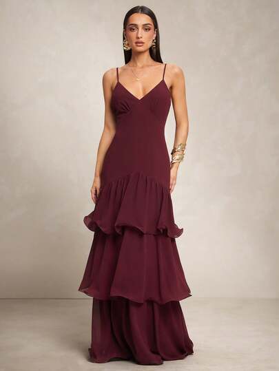 Silquee Elegantes Bankett-/Abendkleid mit geschichteten Säumen und Spaghettiträgern