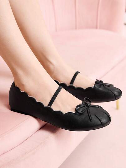 CUCCOO DOLLMOD Zapatos de ballet plateados de cabeza redonda con pliegues, estilo francés retro de suela plana de un pedal, zapatos universitarios de mujer de temperamento suave con lazo y correa de una sola palabra tipo Mary Jane