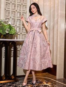 Modelyn Đầm nữ mùa xuân/hè màu hồng dệt jacquard, tay ngắn, cổ cài cúc, dáng chữ A thanh lịch. - Hồng - Xem 4