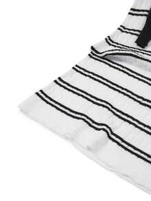 GlowEve Gaun Sweater Rajut Elegan Serbaguna dengan Perpaduan Warna Gaya Eropa dan Amerika Terbaru - Hitam dan Putih - View 3