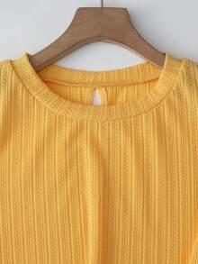 GlowEve 2023春夏露背纹理休闲修身T恤 - 黃色 - 查看 5