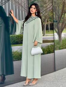 Al Najma Abito da donna elegante con decorazioni in strass, collo rotondo, maniche a campana, stile arabo, autunnale - Verde - Visualizzare 8