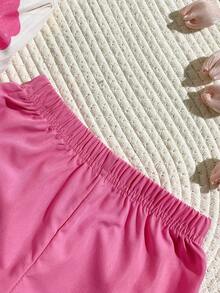 SHEIN Playful Pals 女婴白色纯色提花纹理面料圆领无袖露脐褶皱背心，饰以彩色波点印花，搭配粉色弹力腰舒适简约短裤，休闲度假装扮，春夏皆宜。 - 玫紅色 - 查看 6