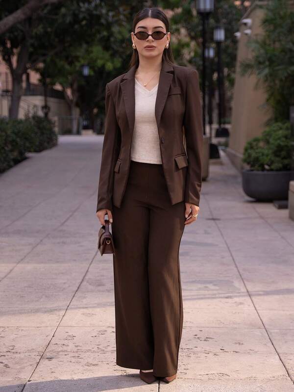 Andrea Bello 女式纯色束腰夹克和裤子套装