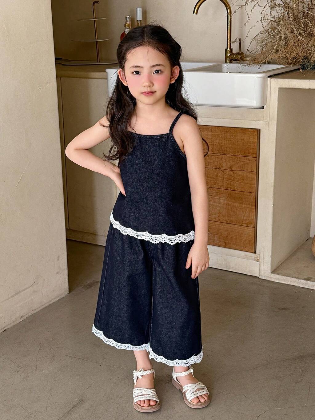 Young Girl Summer Casual Contrast Lace Loose Denim Camisole And Denim Shorts Set