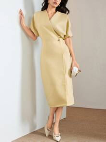 Heiryn Elegant Metal Buckle V-Neck Women's Dress - Yellow - View 1