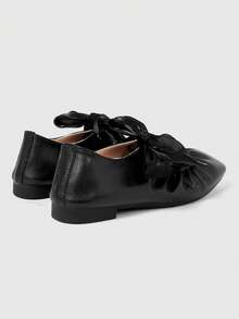 ROMWE Goth Giày bệt nữ trang trí nơ, kiểu dáng thường ngày, đa năng, thời trang. - màu đen - Xem 5