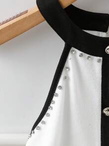 GlowEve Contrast Color Beaded Decor Sleeveless Knit Top With Metal Clasp - Black and White - View 5