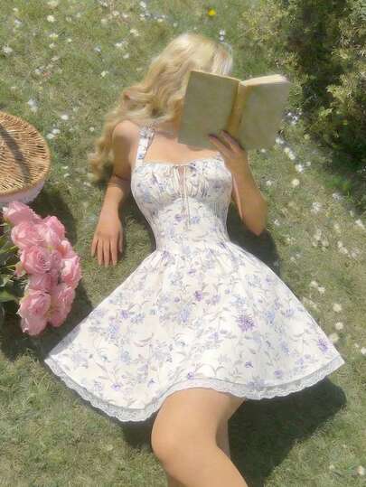 SHEIN MOD Vestido corto de mujer con estampado floral morado, con encaje en los bordes, tirantes de espagueti y cruce en la espalda - Ideal para fiesta de té en el jardín, citas, fiestas, uso en primavera y verano, vacaciones, picnics, festivales y cumpleaños