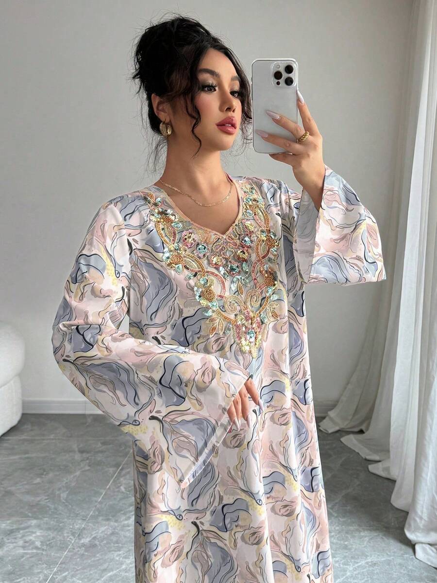 Yasmyna 女士V领长袖亮片刺绣彩色印花宽松优雅浪漫阿拉伯风格连衣裙 - 彩色 - 查看 1
