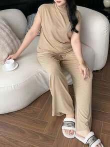 Dazy Plus 大码女式立领纯色短袖上衣和裤子休闲家居服套装 - 卡其色 - 查看 5