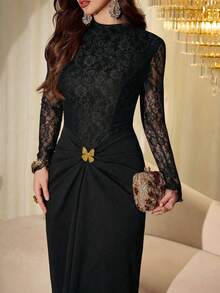Modelyn 女款黑色花卉蕾絲長袖高領中長洋裝，金屬扣飾，適合約會之夜、晚宴、派對與聚會 - 黑色 - 查看 3