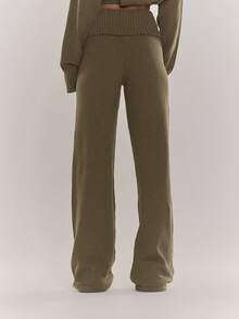 MUSERA Pantalon large côtelé surdimensionné avec détail brodé. Ensemble coordonné automnal, douillet, mignon, décontracté, hivernal, chic, pour le café et le club - Militaire verte - Voir 4