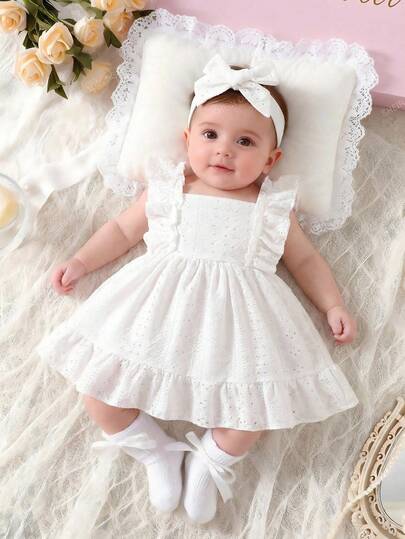 SHEIN 2件套新生女宝宝粉色卡通草莓格子连衣裙，配可爱蝴蝶结发带，0-3个月，柔软、弹力、亲肤，荷叶边装饰，适合外出、度假、拍照、春夏穿着。