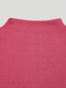 Sweetra Gaun Wanita Ukuran Plus dengan Gesper Matahari Logam Asimetris - Hot Pink - View 4