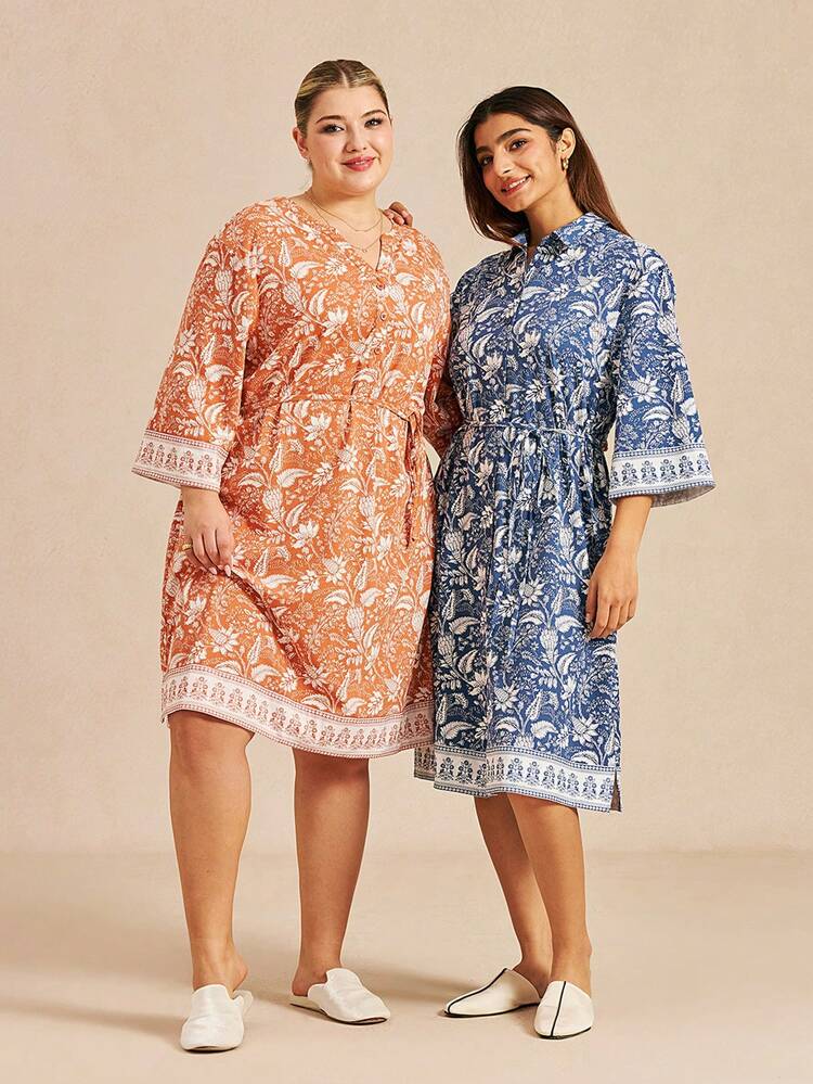 Robe T-shirt à boutons col chemise bleu de base à motif en coton. Chemise de nuit longue pour femme, sous-vêtements, pyjama