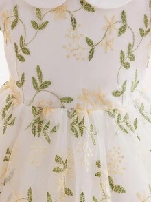 SHEIN Glamorique Kids 女童公主裙，花童，生日派对，晚宴，立体花朵收腰蓬蓬裙，四季皆宜，翻领，网纱泡泡袖优雅派对礼服，华丽连衣裙，复活节，夏季，优雅派对礼服，儿童茶会礼服，女童花园派对礼服，儿童刺绣花朵连衣裙，儿童传家宝连衣裙 - 白色 - 查看 5