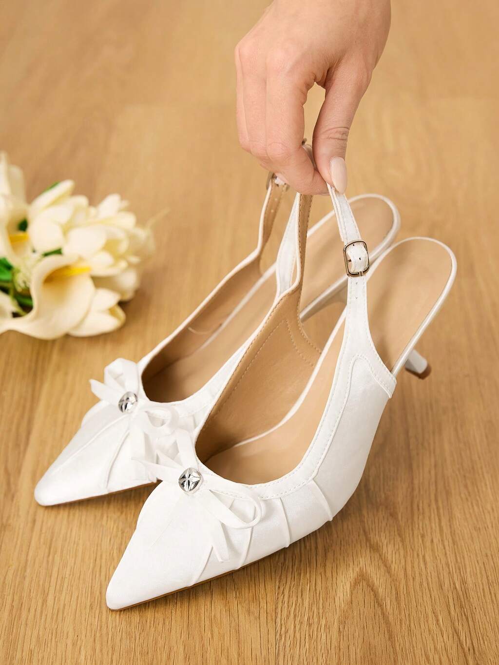 CUCCOO HITCHD Tacones altos de moda con diseño de hebilla y decoración de lazo en la punta
