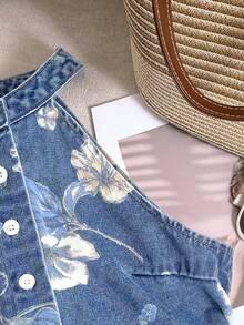 Muvela Áo sơ mi denim cổ yếm in hoa dáng casual dành cho nữ, áo mùa hè, áo mùa xuân, áo lễ Phục sinh, áo lễ hội, áo dự tiệc, trang phục đi biển cho nữ, áo tốt nghiệp, áo sơ mi nữ thanh lịch, áo sơ mi nữ casual, trang phục đi nghỉ mát, trang phục đi biển cho nữ, áo màu xanh dương, áo denim cổ yếm in hoa sành điệu không tay cài nút dành cho nữ, thời trang mùa hè - Rửa nhẹ - Xem 4