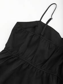 Franclia 大码女士优雅休闲套装，包括无袖上衣（不对称下摆，金属纽扣闭合）和松紧腰长裤，适合通勤、度假、下午茶、派对等场合。 - 黑色 - 查看 5