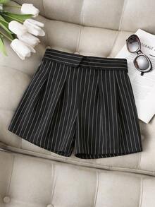 SHEIN Conjunto casual de primavera/verano para niñas (talla grande) con pantalones cortos tejidos a rayas elegantes para ir al trabajo - Gris - Ver 1