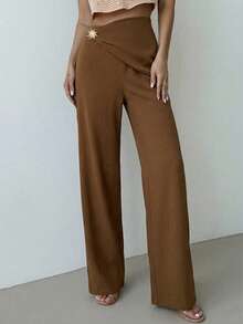 Firerie Pantalones rectos sueltos de verano con decoración metálica en la cintura asimétrica, de cintura media, de color beige sólido, elegantes y versátiles para uso diario, de estilo urbano y casual - Café integral - Ver 4