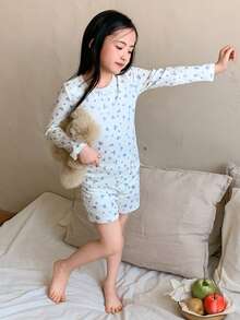 DAZY Young Girl Ditsy Floral Round Neck Long Sleeve Bow Decor Long Sleeve Top And Shorts Pajama Set - Beige - View 3