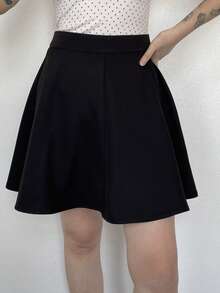 DAZY Minimalist Solid Color Versatile Mini Skirt, Suitable For Everyday Wear - Black - View 6