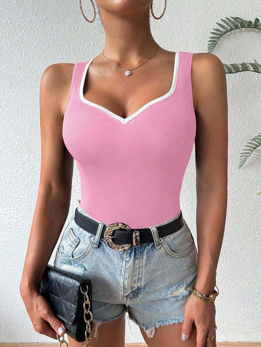 Chiquease Top ajustado sin mangas con cuello en forma de corazón de color contrastante - Rosa Pálido - Ver 1