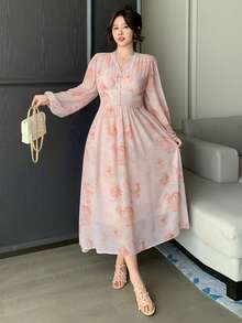 Dazy Plus Vestido largo elegante de gasa con estampado floral, cuello en V y cintura estilizadora, de manga larga, talla grande, estilo de vestido de verano para vacaciones - Rosa - Ver 3