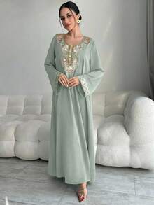 Yasmyna Women's Elegant Floral Embroidery Flare Sleeve Dress - Green - View 6