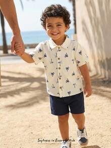 Cozy Pixies Bộ 2 món gồm áo polo tay ngắn cổ bẻ và quần short cạp chun họa tiết cây dừa cho bé trai. - Màu xanh lam - Xem 2