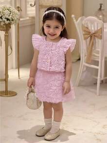 SHEIN 2pcs Baju Konser Musim Panas Warna Pink Muda Lucu untuk Bayi Perempuan, Gaun Atasan Rok Berenda Lengan Bergelombang dengan Tekstur Kelopak Bunga Mawar 3D dan Kancing Depan - Berwarna merah muda - View 3